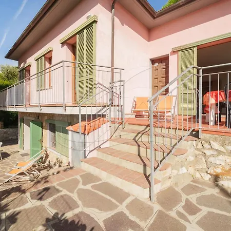 Mirella Un Panorama Sull'innamorata - Goelba Apartamento *