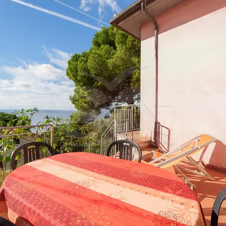 Mirella Un Panorama Sull'innamorata - Goelba * Capoliveri (Isola d'Elba)