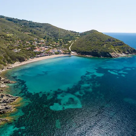 Mirella Un Panorama Sull'innamorata - Goelba Apartamento *