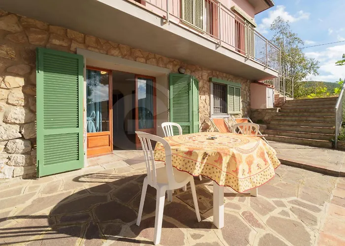 Апартаменты Mirella Un Panorama Sull'innamorata - Goelba Каполивери