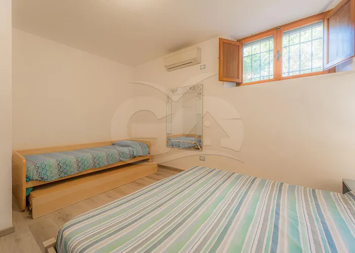 Mirella Un Panorama Sull'innamorata - Goelba *